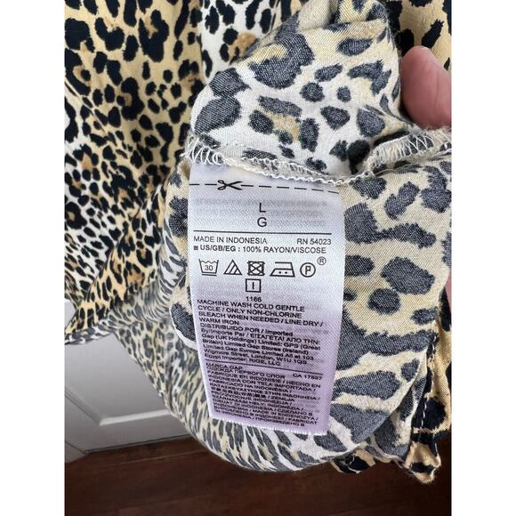 Gap Womens Large Leopard Career Top Carrer Blouse Animal Print Classic - Picture 5 of 9
